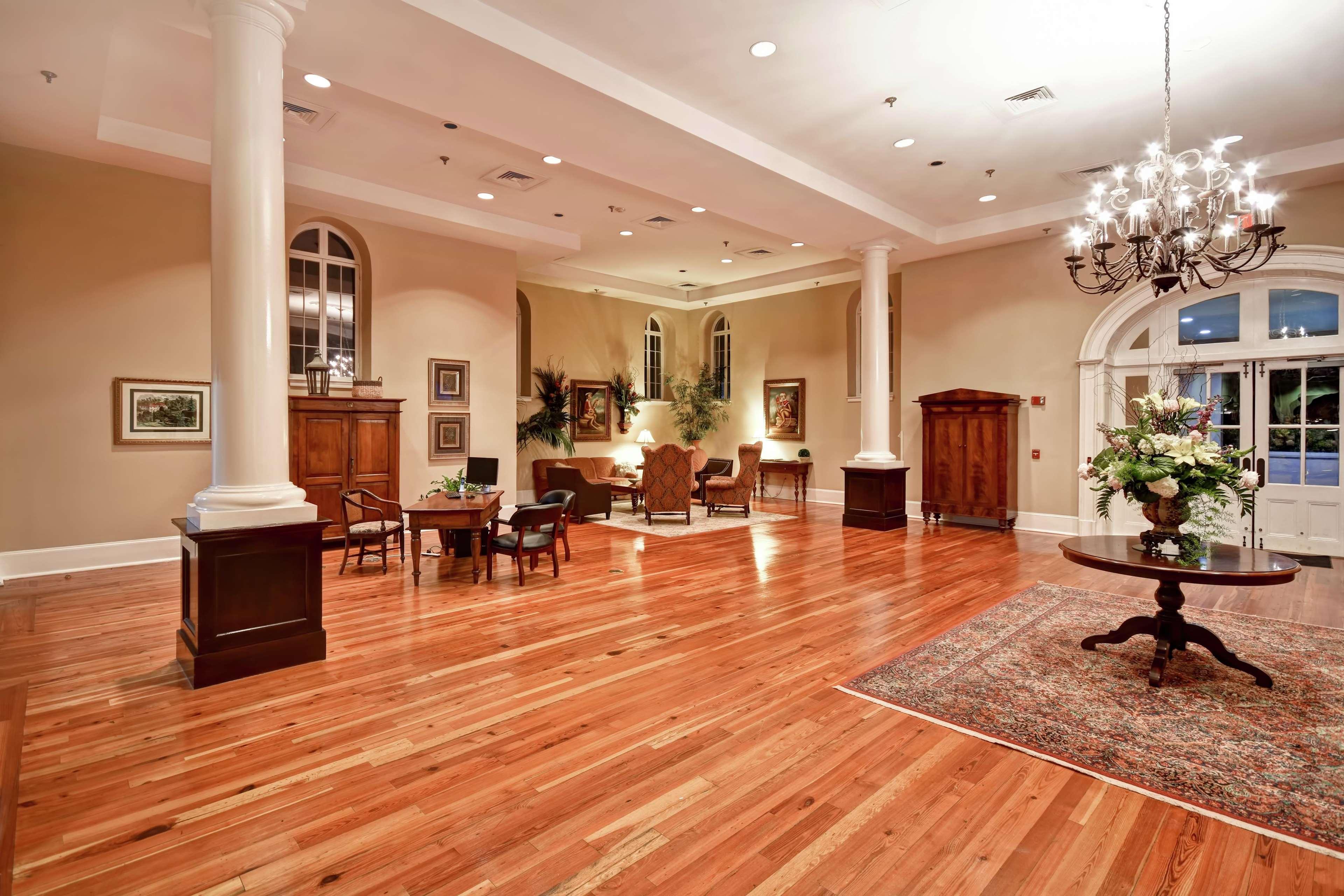 Embassy Suites Charleston - Historic District Buitenkant foto