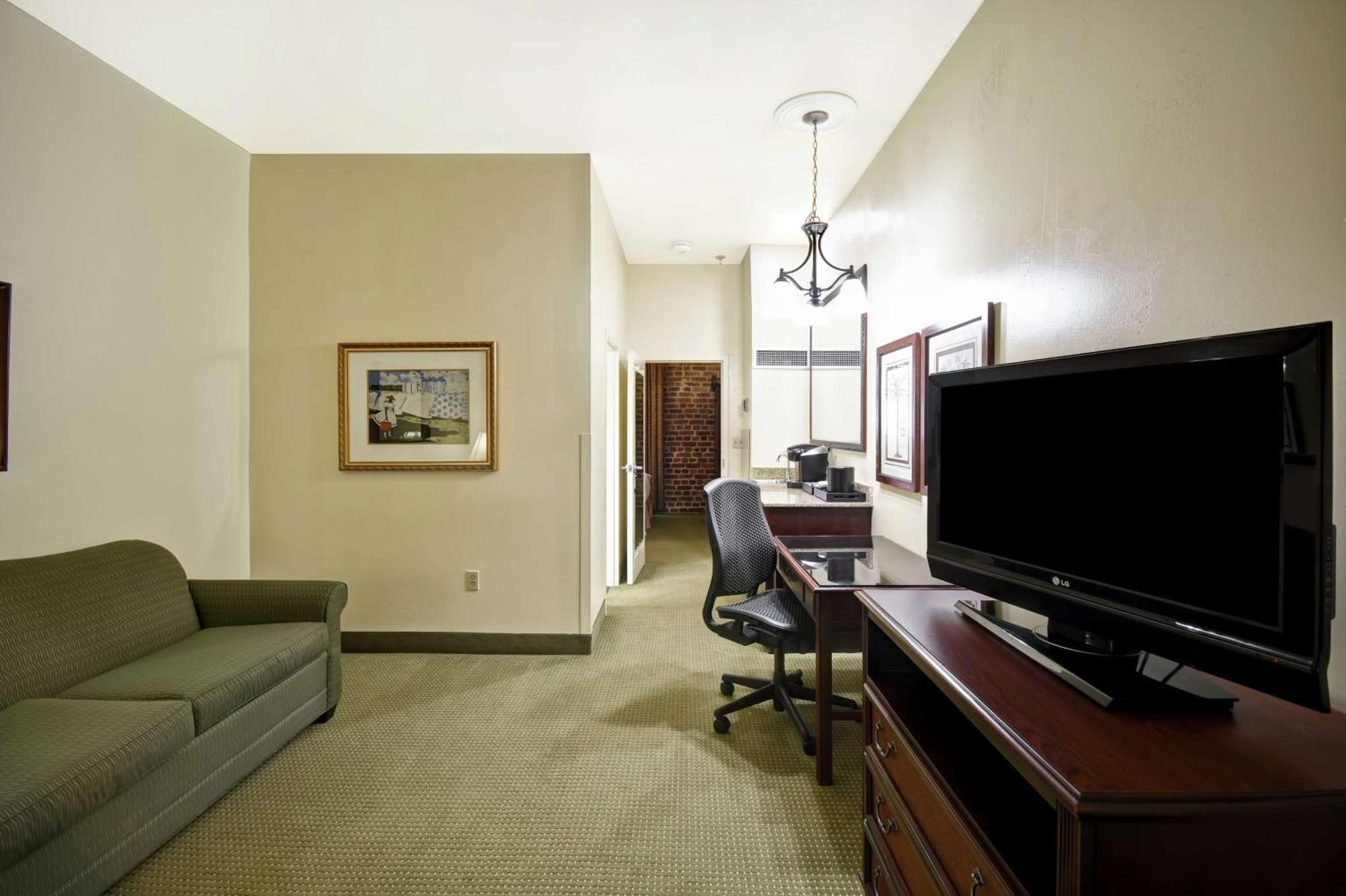 Embassy Suites Charleston - Historic District Buitenkant foto