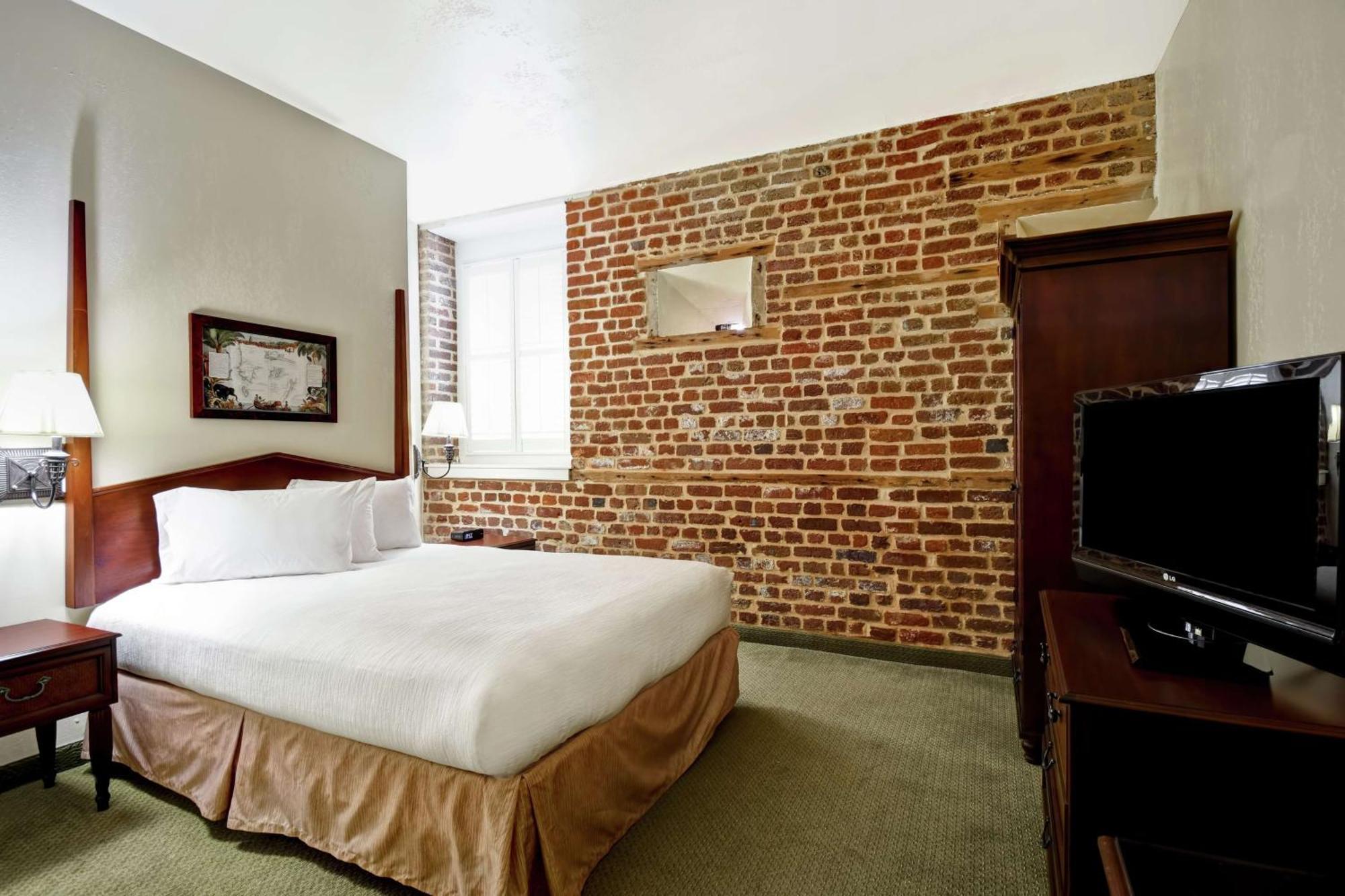 Embassy Suites Charleston - Historic District Buitenkant foto